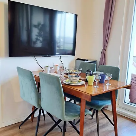 Yellow Sofa Apartment *